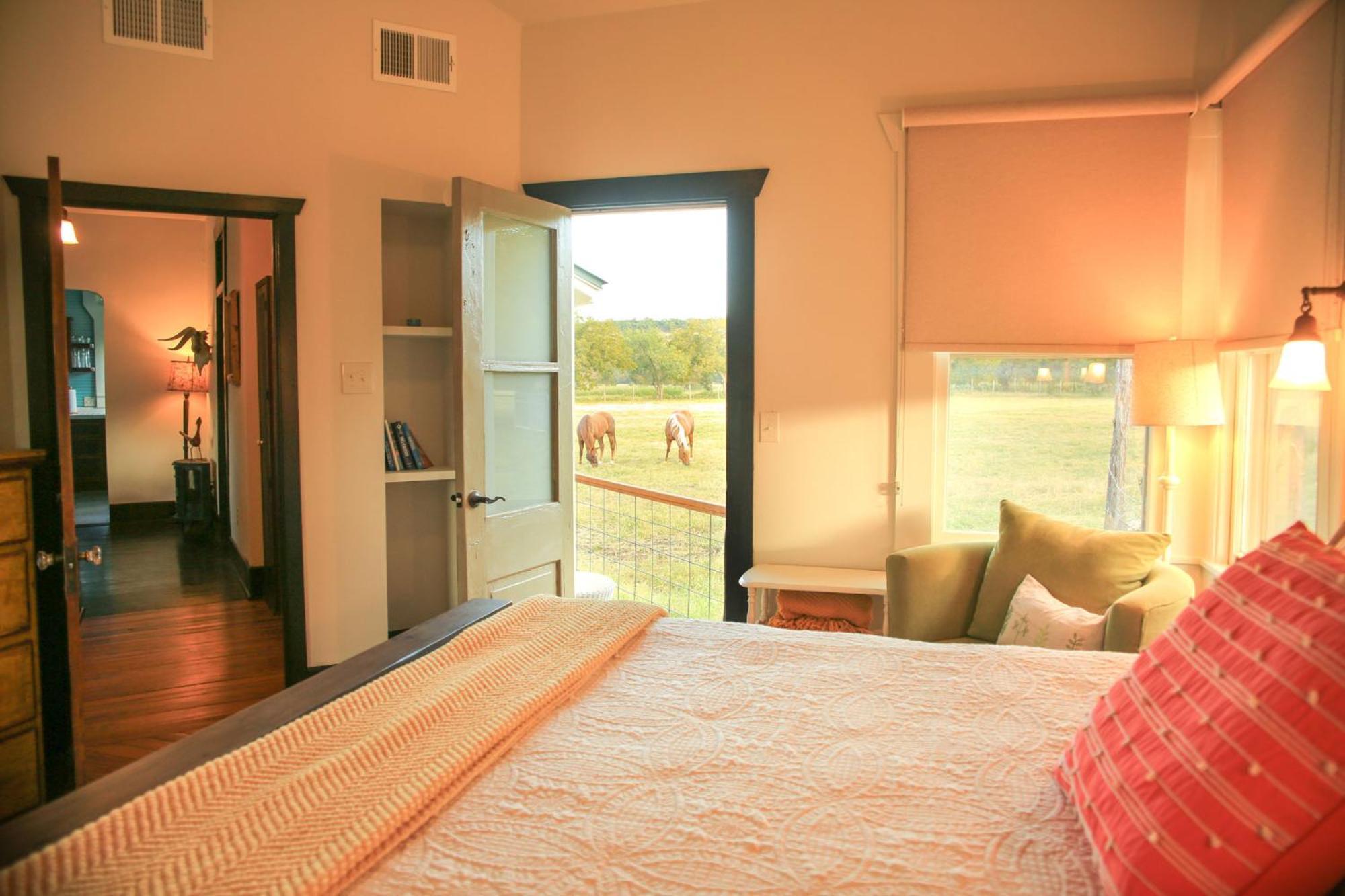 Montesino Ranch Lodging Villa Wimberley Exteriör bild