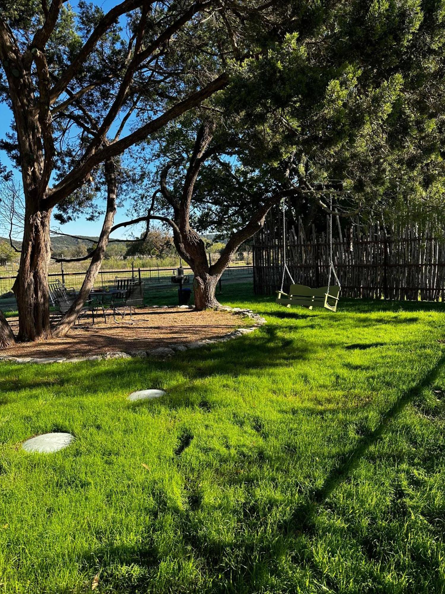 Montesino Ranch Lodging Villa Wimberley Exteriör bild